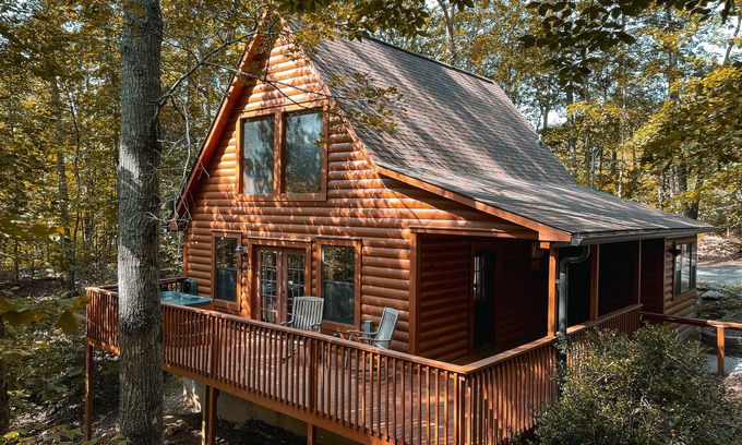 Pigeon Forge Cabin | Secluded! Kid/Pet Friendly! Location!