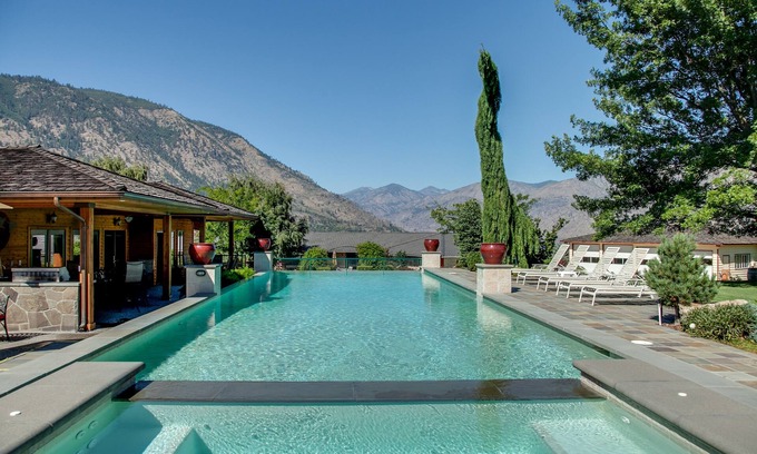 Manson House | Secluded Manson Pool House with Private Pool & Hot Tub, Dock on Lake Chelan