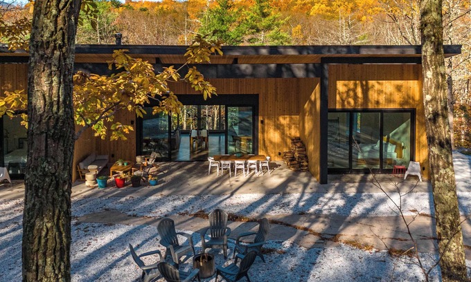 Catskill House | Secluded modern cabin with private creek, picnic area, and chef's kitchen