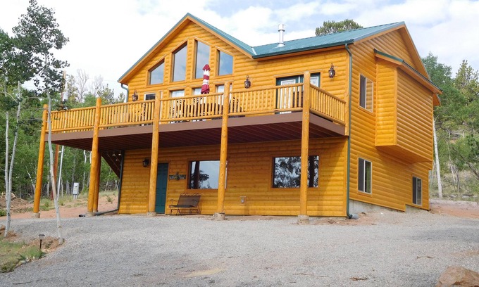 Como Cabin | Secluded mountain cabin in the woods