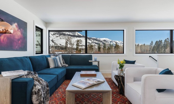 Wilson House | Secluded Mountain View Getaway Near Jackson Hole - BBQ, Patio, Wildlife !