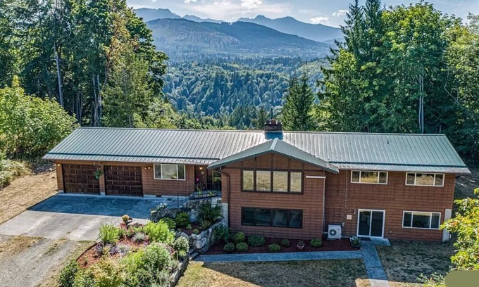Port Angeles Apartment | Secluded Rural Retreat in the Olympic Foothills Near Olympic National Park