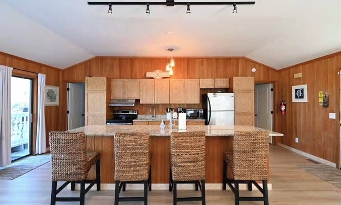 Saint Helena Island House | Secluded Shoreline Retreat