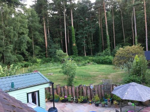 Emsworth House | Secluded Woodland Hideaway - 2 Bed with Private Parking