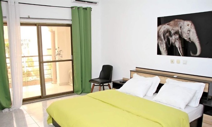 Akouedo Villa | Security, calm and comfort