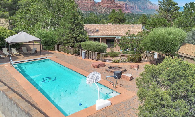 Oak Creek House | Sedona Castle Rock- Private Pool + RED ROCK VIEWS!