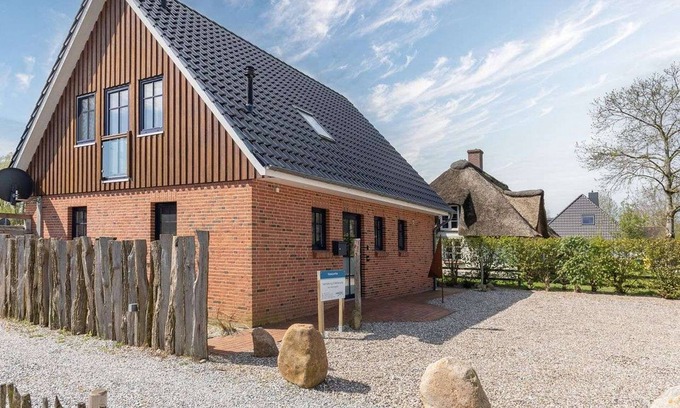 Hauert House | Seequartier - Nordsee Ferienhaus Tating by Interhome