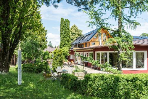 Bad Kohlgrub Hotel | SEINZ Wisdom Resort - Bio-Hotel vegan-vegetarisch