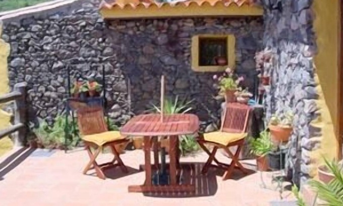 Barranco del Pinar Cottage | Self catering Finca Doramas for 2 people