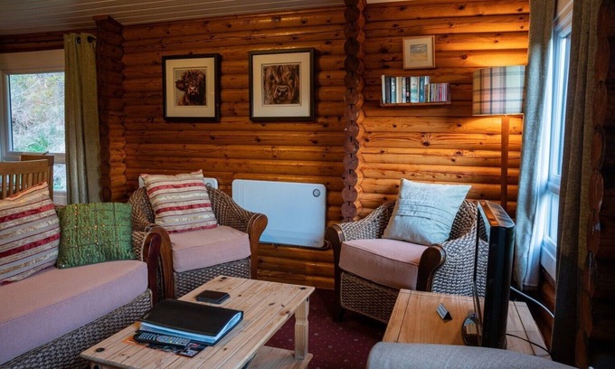 Duirinish Cabin | Self-Catering log cabin near Plockton and the Isle of Skye secluded, well equipped and dog friendly.