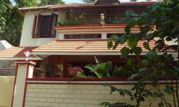 Kovalam Apartment | Self Contained 2 Bedroom Apartment Within Easy Walking Distance Of Beach