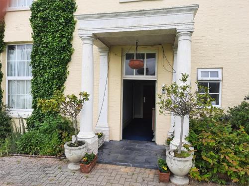 Winterton-on-Sea Apartment | Self Contained apartment in Winterton Hall