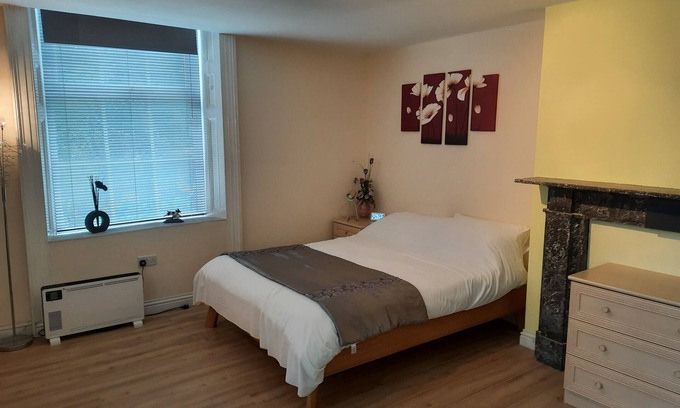 Winterton-on-Sea Apartment | Self Contained studio flat in Winterton Hall