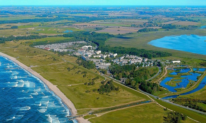 Weissenhaeuser Strand House | Semi-detached Houses in the Weissenhauser Strand Holiday and Amusement Park