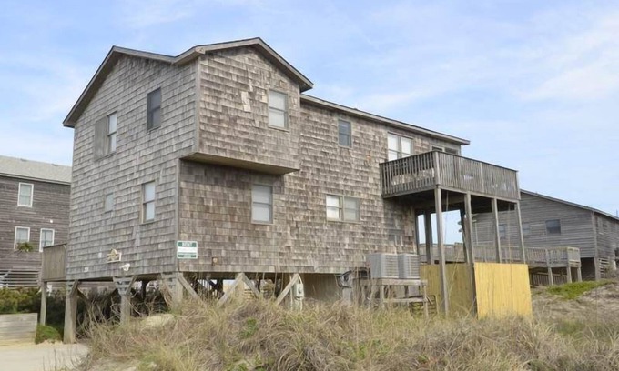 South Nags Head House | Semi-oceanfront with a hot tub in quiet South Nags Head!