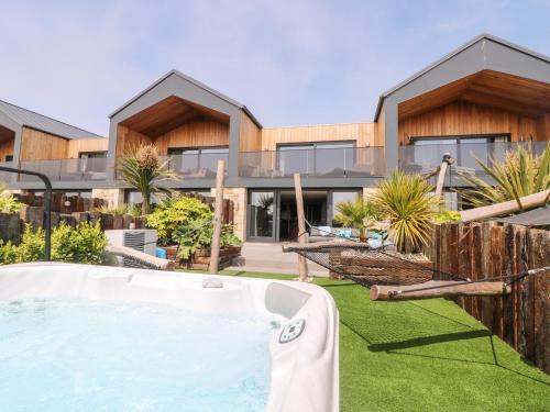 Penzance House | Sennen Skies