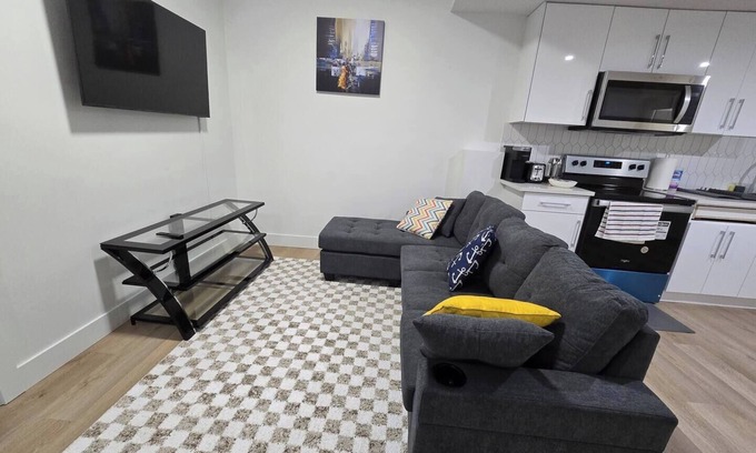Northeast Edmonton Apartment | Serene 1-bedroom apartment in Edmonton with WiFi.