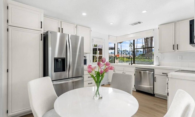 Palm Desert Condo | Serene Desert Getaway on Del Sol 2 bedroom + den