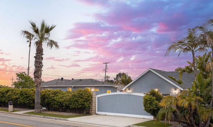 South Oceanside House | Serene gated home with pool house near the Oceanside Pier & beach with game room