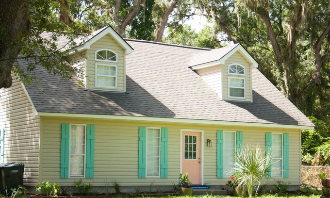 Savannah Cottage | Serene Island retreat, only 12 miles to beach or downtown Savannah.