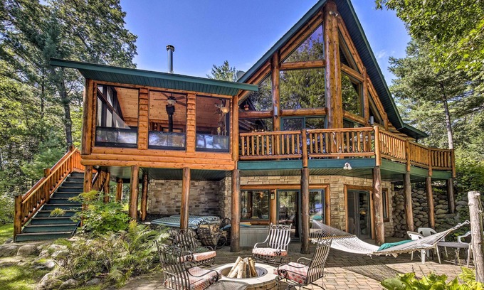 Lac du Flambeau House | Serene Lakefront Lodge w/ Docks on 8 Acres!