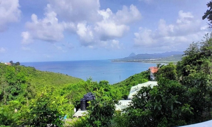 Vieux Fort House | Serene room nr Intl Airpt & Sandy Beach