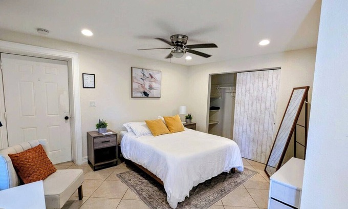 Pompano Beach Apartment | Serene studio with WiFi in Pompano Beach