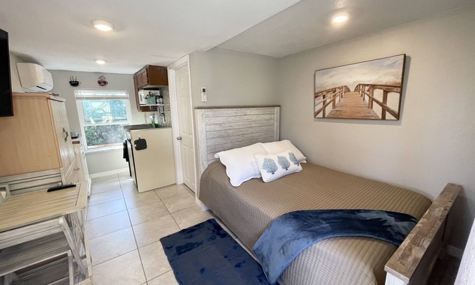 Edgewater Apartment | Serenity By The River beach 🏖️ gateway