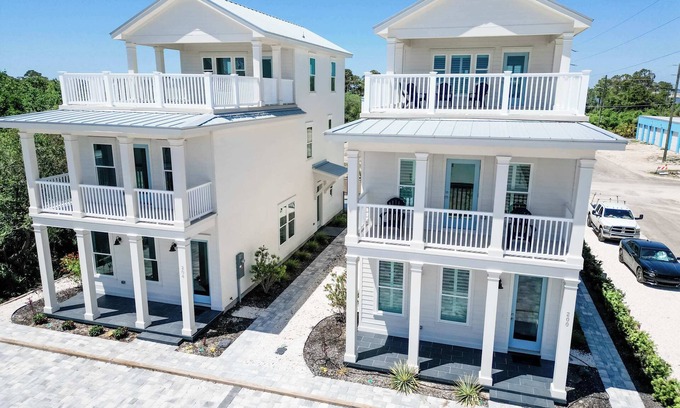 St. George Island House | Serenity by the Sea St George Island Pool Home