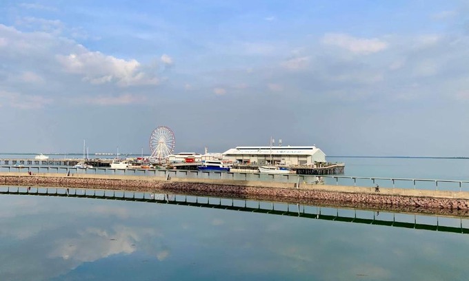Darwin City Centre Apartment | Serenity Harbour Views at Darwin Waterfront