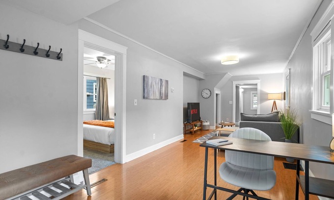St. Paul House | Serenity Haven, Entire Home, Fast Wi-Fi, Pets