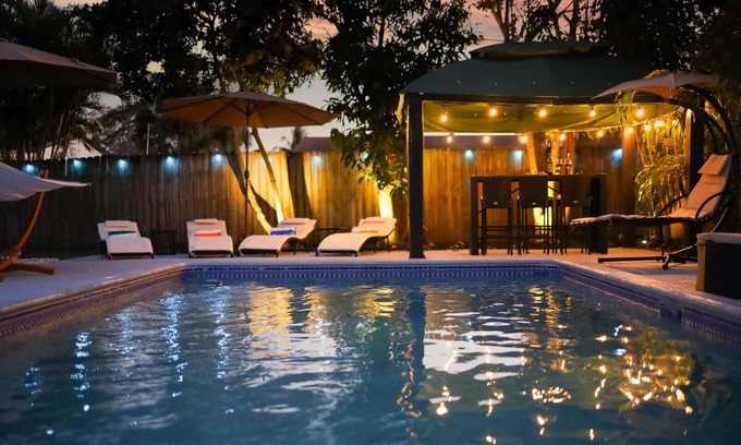 Hunt Club Villa | Serenity Retreat Pool/HotTub BBQ Outdoor Dining