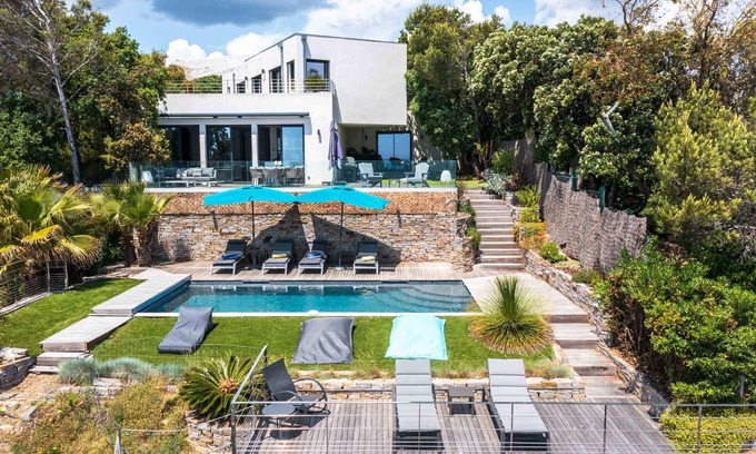 Saint-Aygulf Villa | Serenity villa with private beach access, sea view and heated pool