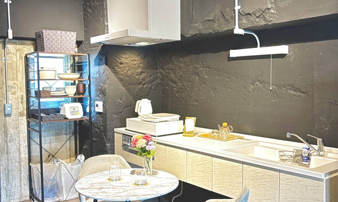 Chuo Ward Bed & Breakfast | Serviced Apartment SAKURA MEE, Sakura Mee, comfortable studio 37 sq.m., 13 min. walk from Kumamoto Bus Terminal, free WiFi, car rental available