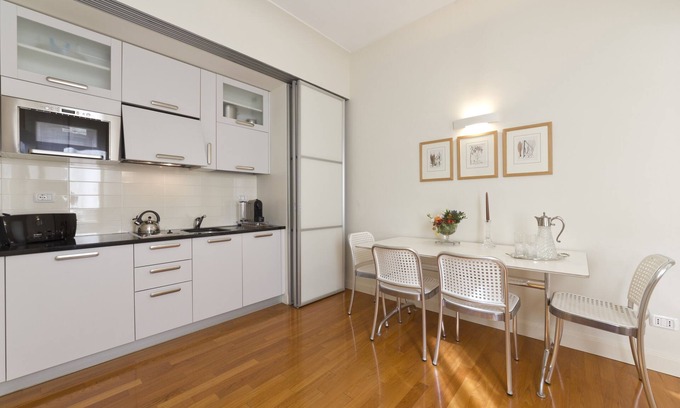 Santissima Annunziata Apartment | SERVICED TOP FLOOR apartment at the Duomo