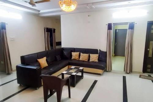 Hyderabad Apartment | Servostay - 3 BHK Fully Furnished Lavish Home with Parking in KPHB Near Forum Nexus Mall
