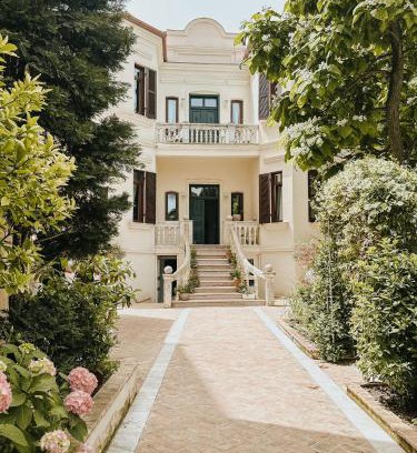 Pogradec Bed & Breakfast | Seven cafe & hotel