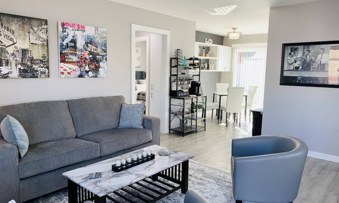 Spring Valley House | Seven minutes to Strip and Allegiant Stadium.n