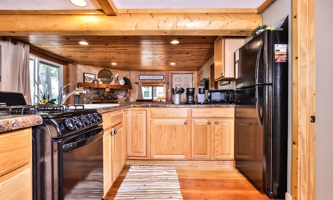 St Germain Cabin | Seven Pines - Lakefront cottage on West Bay of Little Saint Germain Lake
