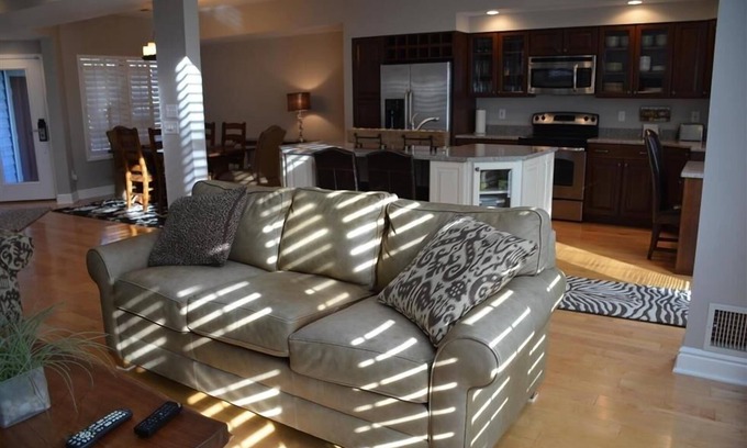 Seven Springs Condo | Seven Springs Woodridge 3 Bedroom Premium Condo, Private deck with wooded view by RedAwning - Save 10% on 3 Nights, 15% on 5 Nights!