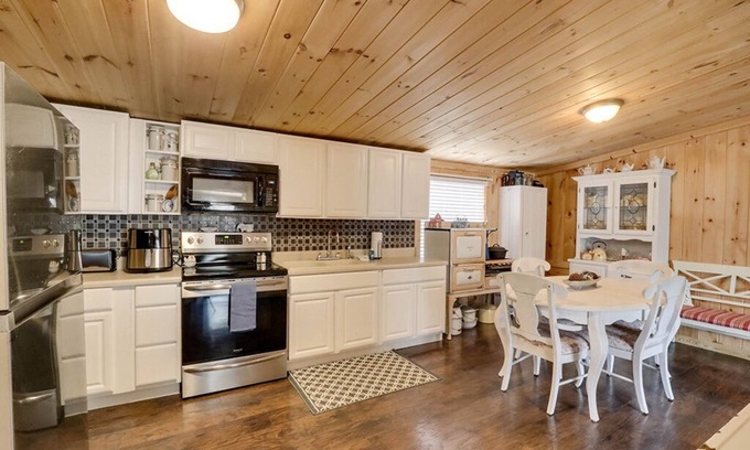 Sevierville House | Sevierville - Smokey Mountain Hideaway - 3 Bdrms.