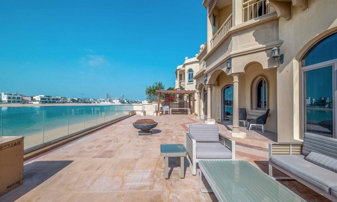 Palm Jumeirah Villa | Sezavi luxury villa. nBook your unforgettable vacation in Dubai!