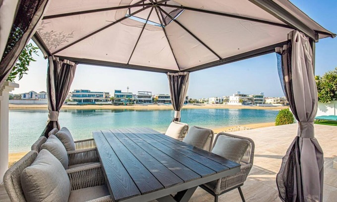 Palm Jumeirah Villa | Sezavi villa. Frond O. 5 bedrooms