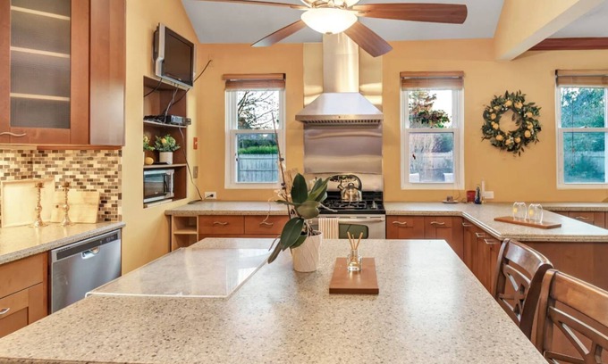 Southampton Cottage | SH Village