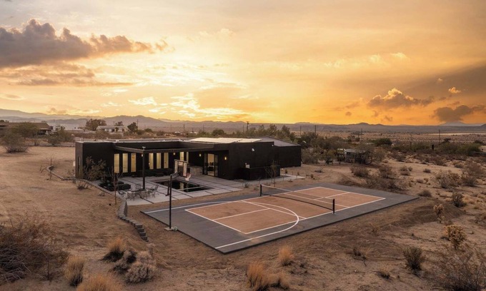Panorama Heights House | Shadow By The CoHost Company