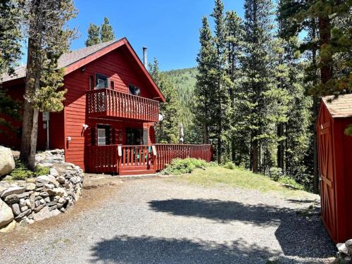 Saint Mary's House | Shady Pines- Cozy Mountain Retreat