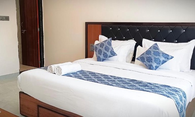 Udaipur Hotel | Shagun Villa By Dev hotel and resort