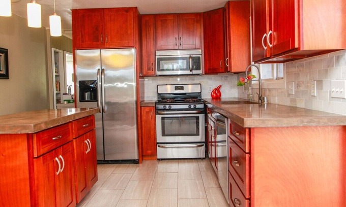 Hauula House | Shaka Hale Combo – near beach, PCC, with AC