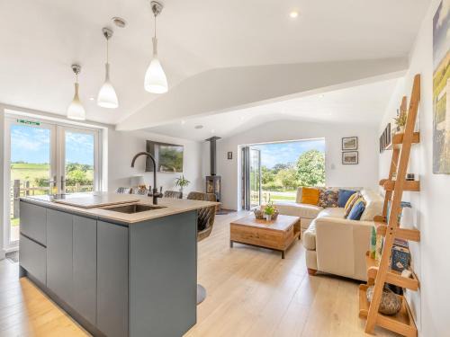 Forsbrook House | Sheep Meadow