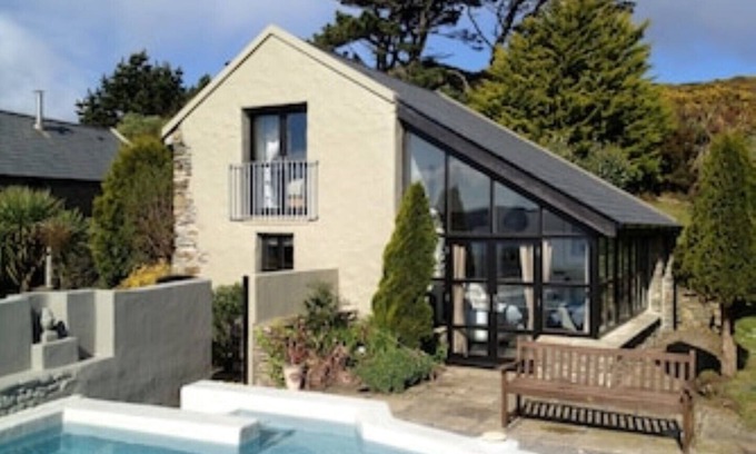 Ardnatrush House | Sheep's Head Barn Conversion Overlooking Dunmanus Bay